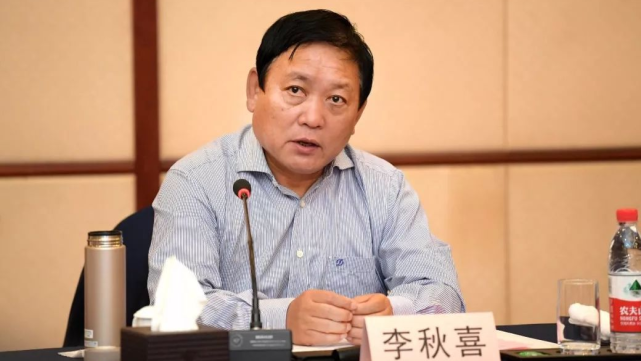 汾酒换帅：管交通的代替管水泥的，袁清茂接棒能否圆梦前三甲