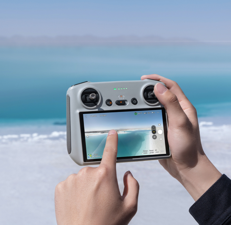 大疆 DJI RC 带屏遥控器单独上架，售价 1688 元