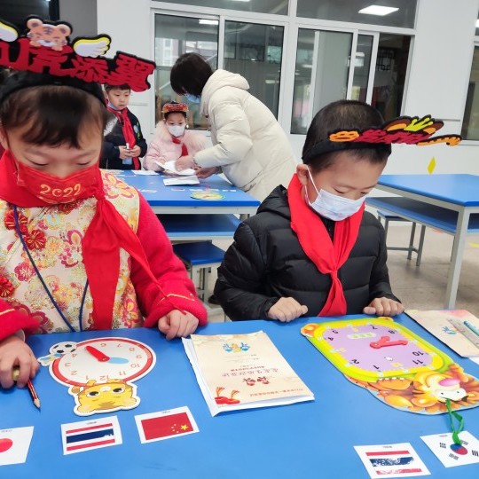 杭州市青蓝青华实验小学二年级非纸笔项目化学评活动