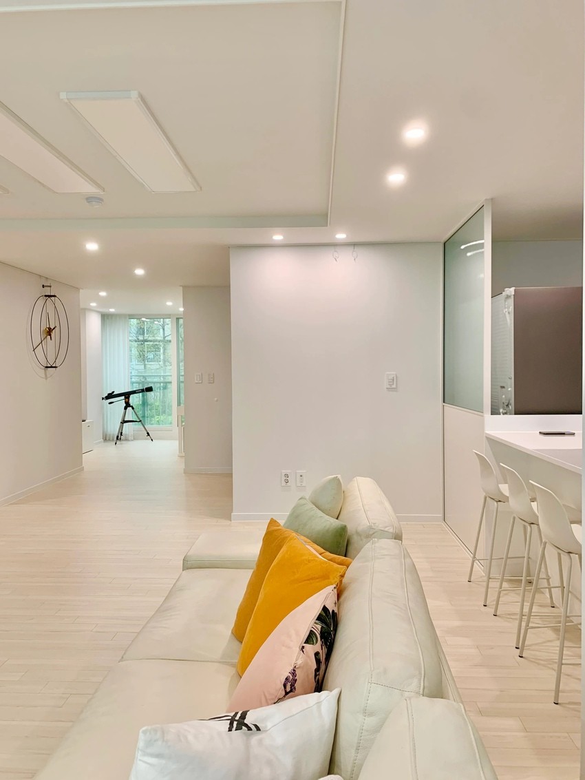 123m²的精装房，15万砸成大白墙：白白净净才是一个家最好的状态