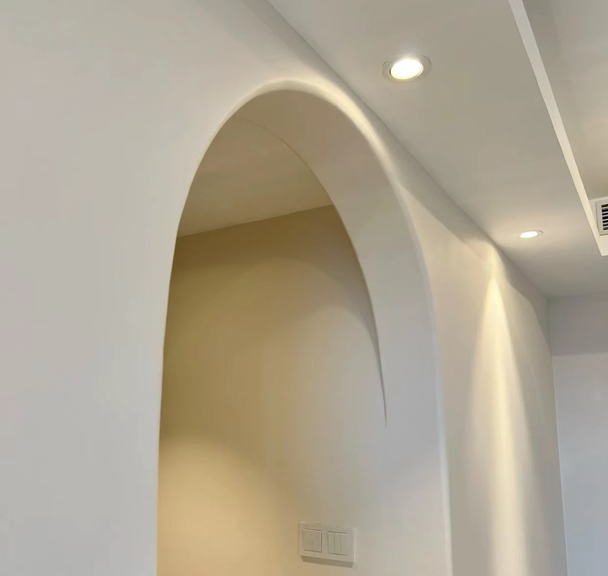 不包套全屋做弧形墙角