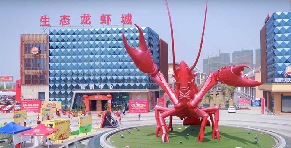 在殡葬专业上课，每天认真学习如何把人送走