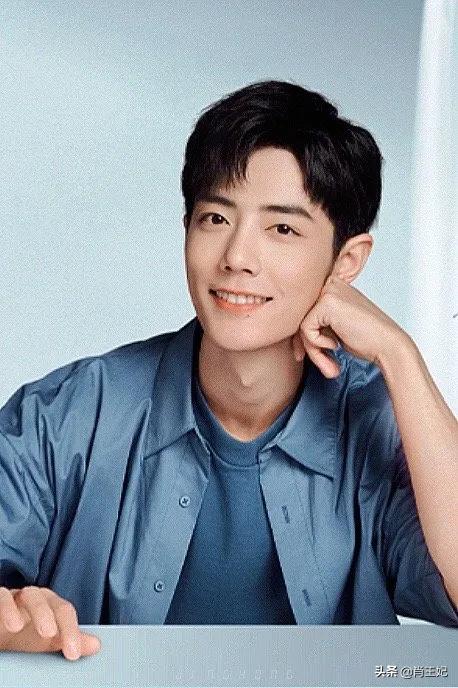 肖战他可真帅啊,帅到没边呀,这身材比例可太完美了