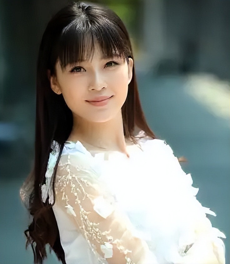 赵樱子：从收视女王到被窦骁无视，她能靠《浪姐》翻红吗？