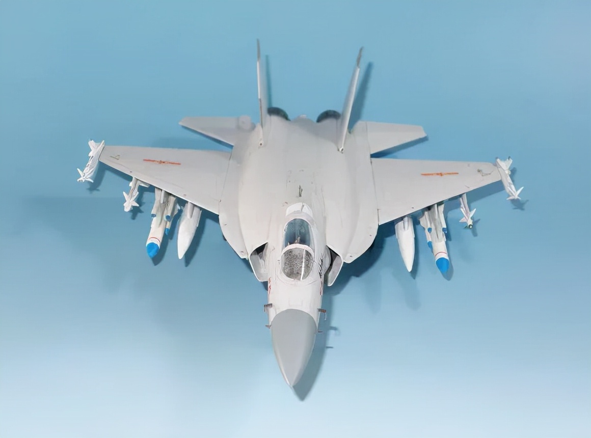 ���������������㣬�ܷ�ĳ�˫��˫��β���ܿշŴ������PLUS��