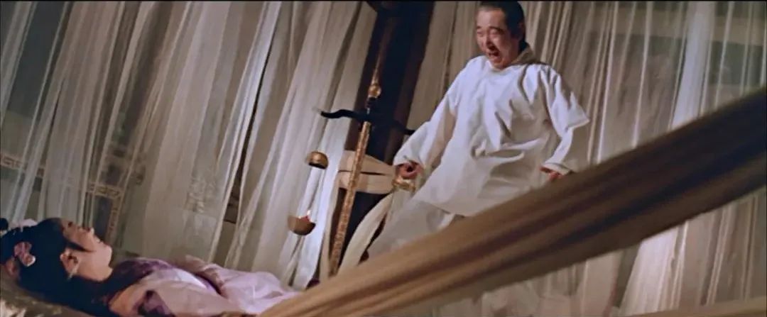 香港的第一风月片是变红的时候。