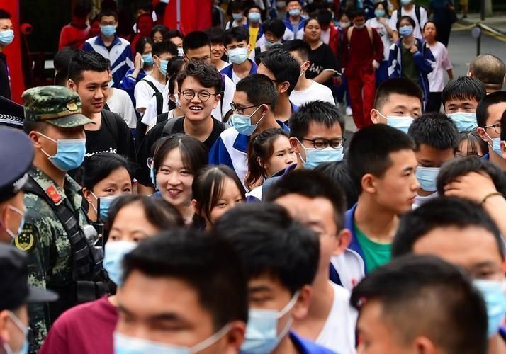 高考本科录取率仅41.63%！英美澳加接受高考成绩并且向你招手