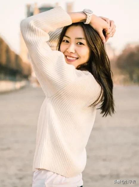 井柏然情史，出生28天被母亲抛弃，演《捉妖记》成名，情散倪妮