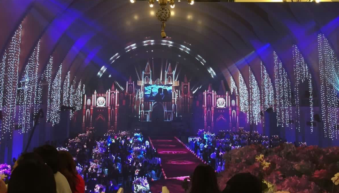 从香港小嫩模,到踢开黄晓明,Angelababy背后的大佬始终深藏不露