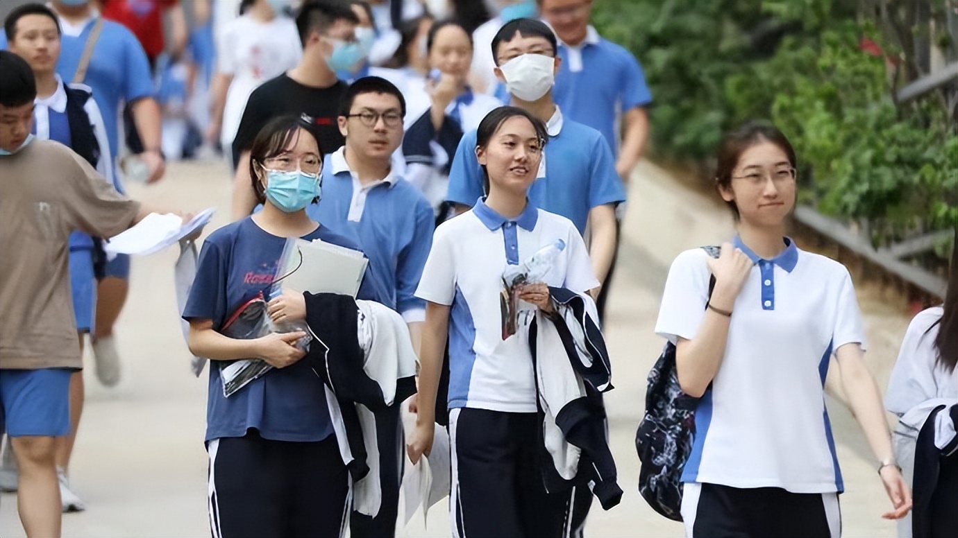 高考前，6名考生因为被困在酒店电梯，而错过高考，结果如何？