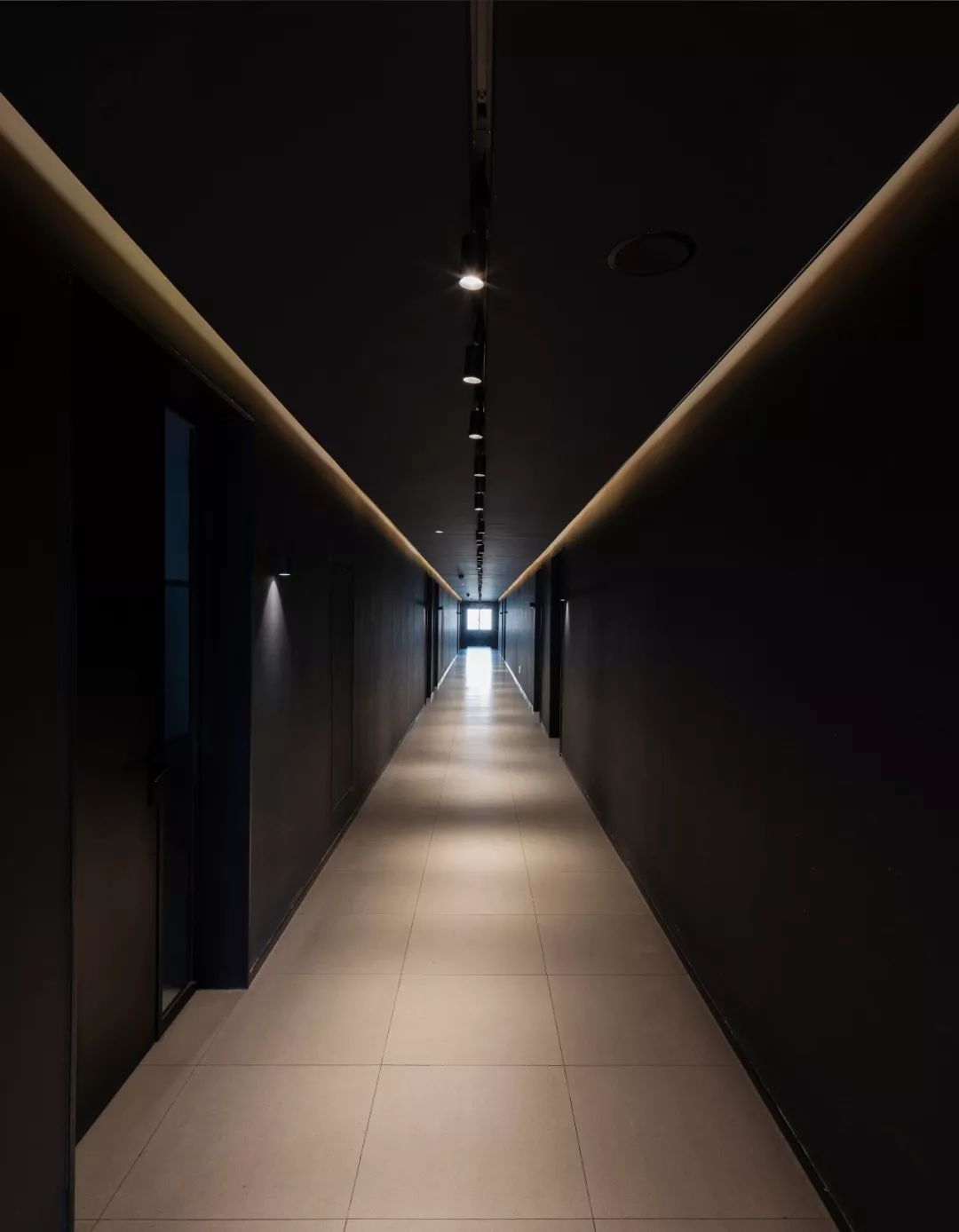 杭州吴越画室：2023届「定制班」招生简章，开启艺术的大门