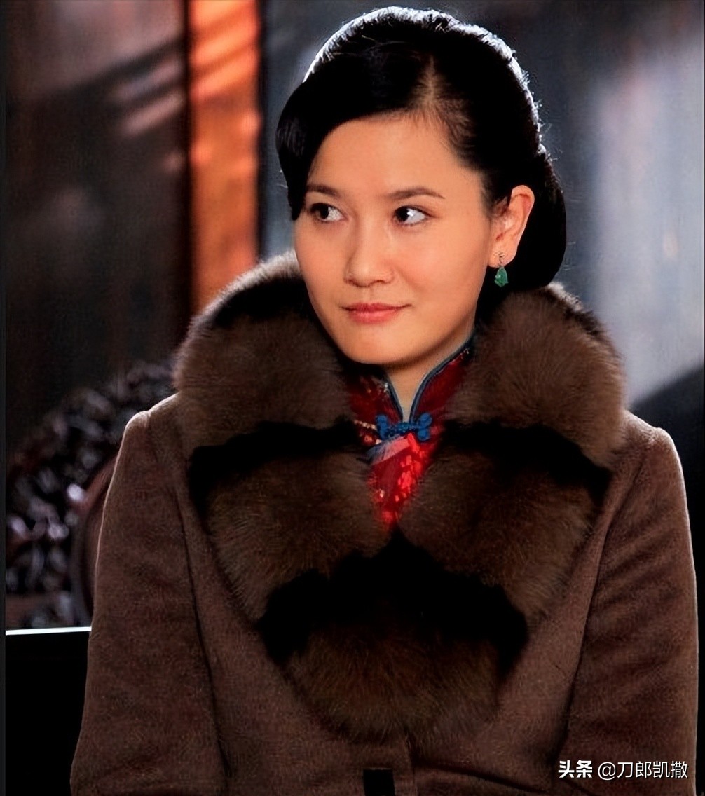 年轻时貌美如花，如今成了“村花”的代言人的九位女星