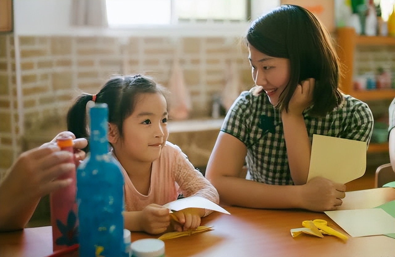 孩子哭着说“不想去幼儿园”，别焦虑，试试这4个方法，亲测有效