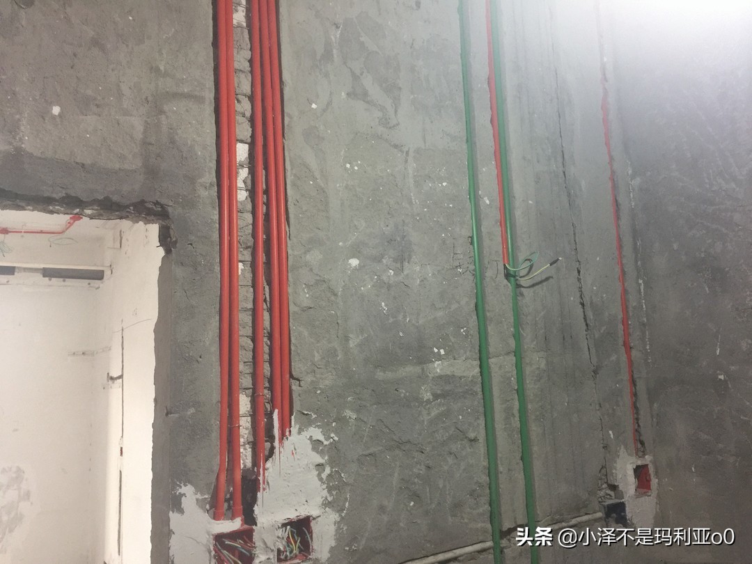 家装经验谈，70平米老破小改造记——篇一：老房拆旧和水电改造