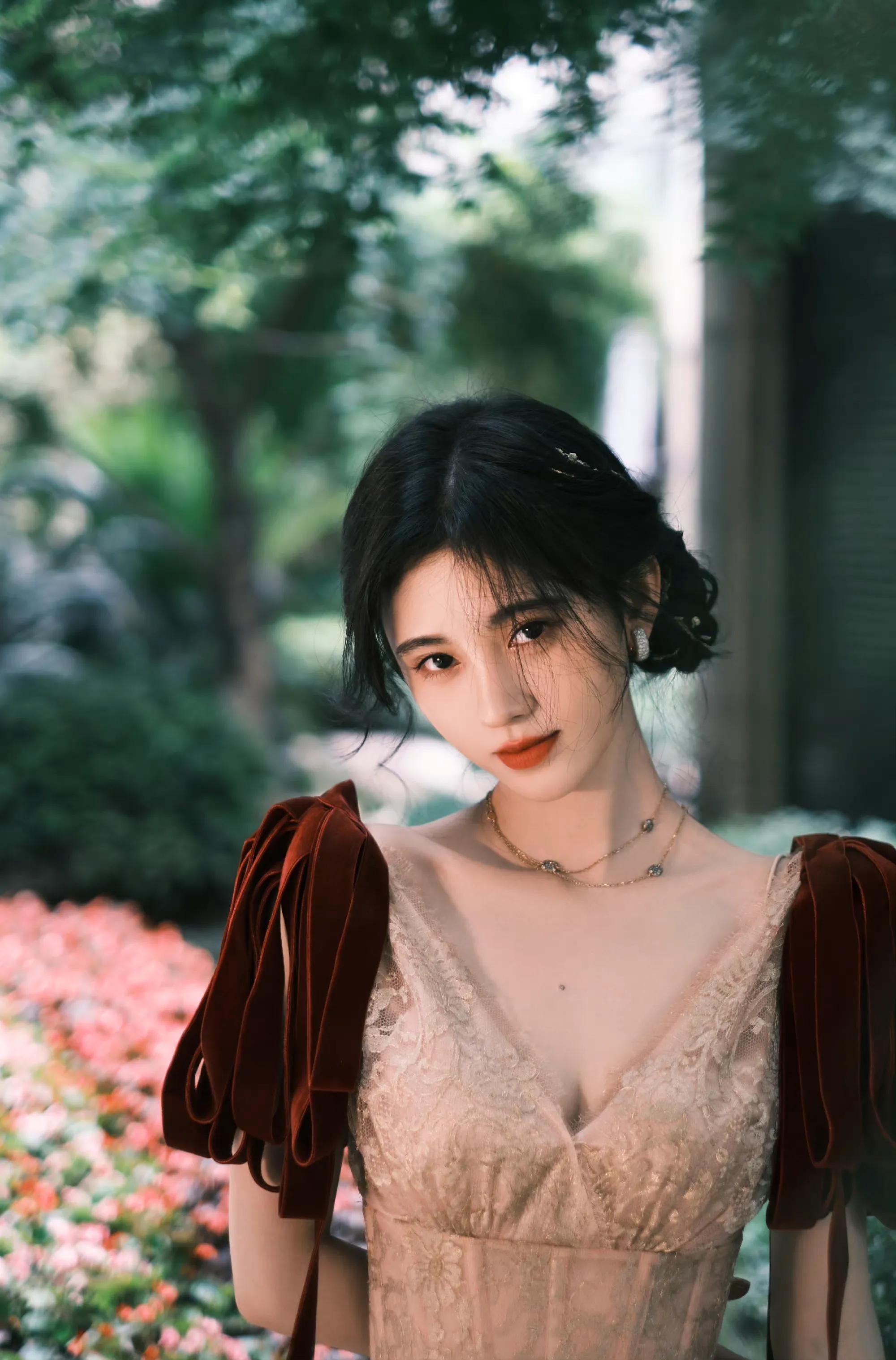 鞠婧祎｜每一套礼服造型都堪称出圈的存在