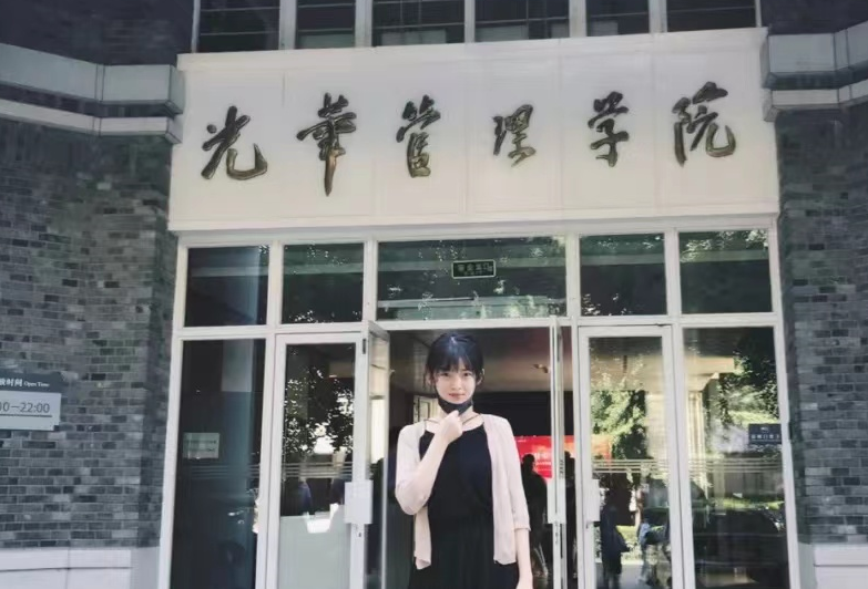 北大学生“哭诉”学霸日常，学习任务很重，连聚餐都得打足精神