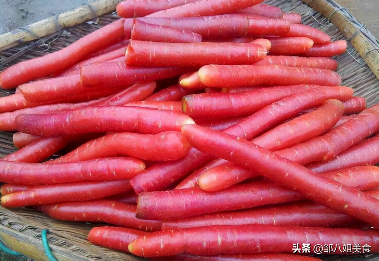 冬天包饺子，韭菜靠边站，多用这3种菜做馅，营养又解馋，真香