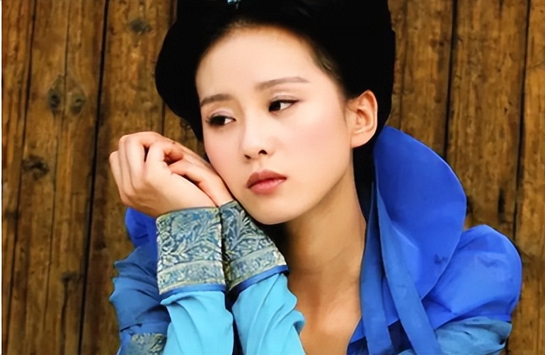 给“公主演得最好的10个演员”排个名，戚薇倒数，赵丽颖仅排第五