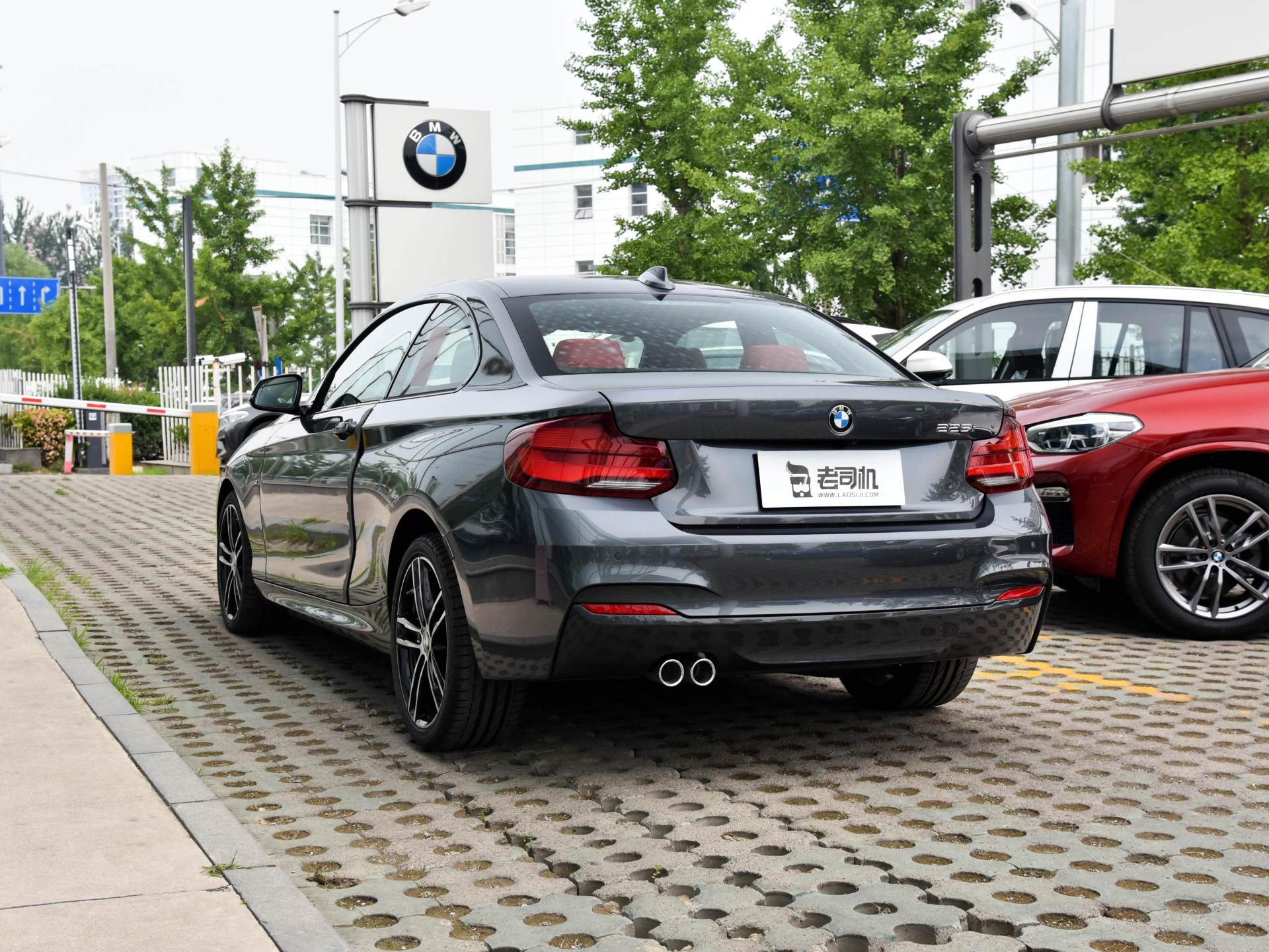 后驱进口车，油耗只要5.8L，还是豪华入门价格，实拍宝马2系