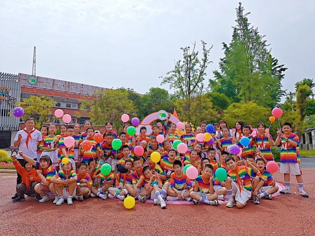 讲究卫生 预防夏季传染病｜双流区彭镇小学举行健康主题升旗仪式