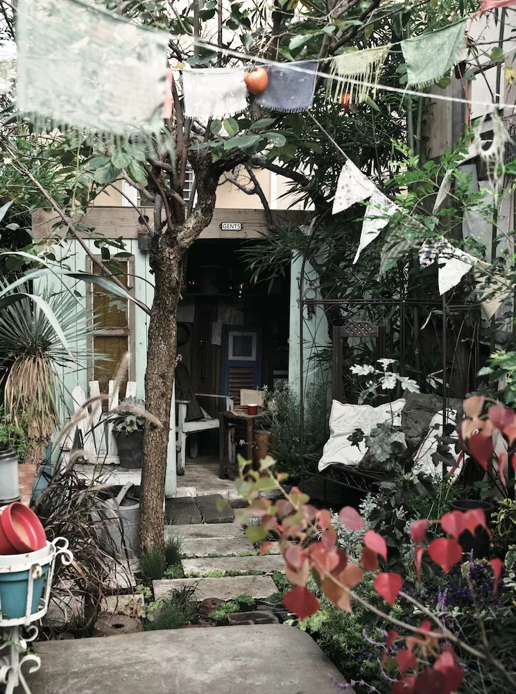这个纹花臂,成天“沾花惹草”的大叔,做了一个让无数人羡慕的家