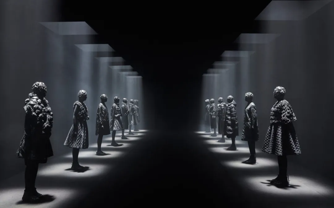 上万元的Moncler羽绒服让明星抢着穿，买过的来说说好在哪