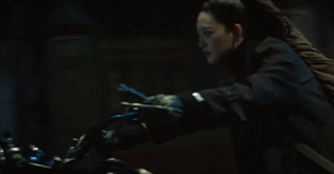 纹眉植发大红唇，手枪比肩迫击炮，想不到胡军还能接这种抗日神片