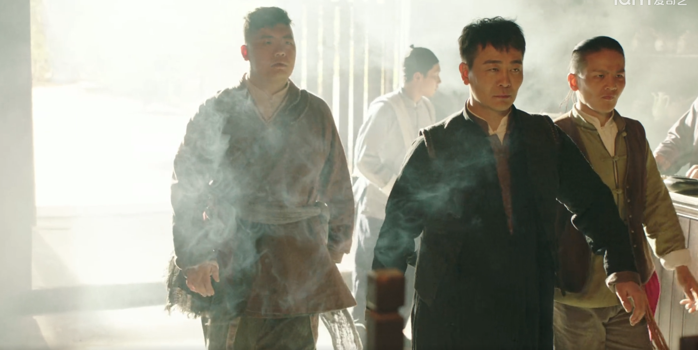 雪藏4年，首播收视冲上第一，吴樾一出手，就给抗日剧带来王炸？