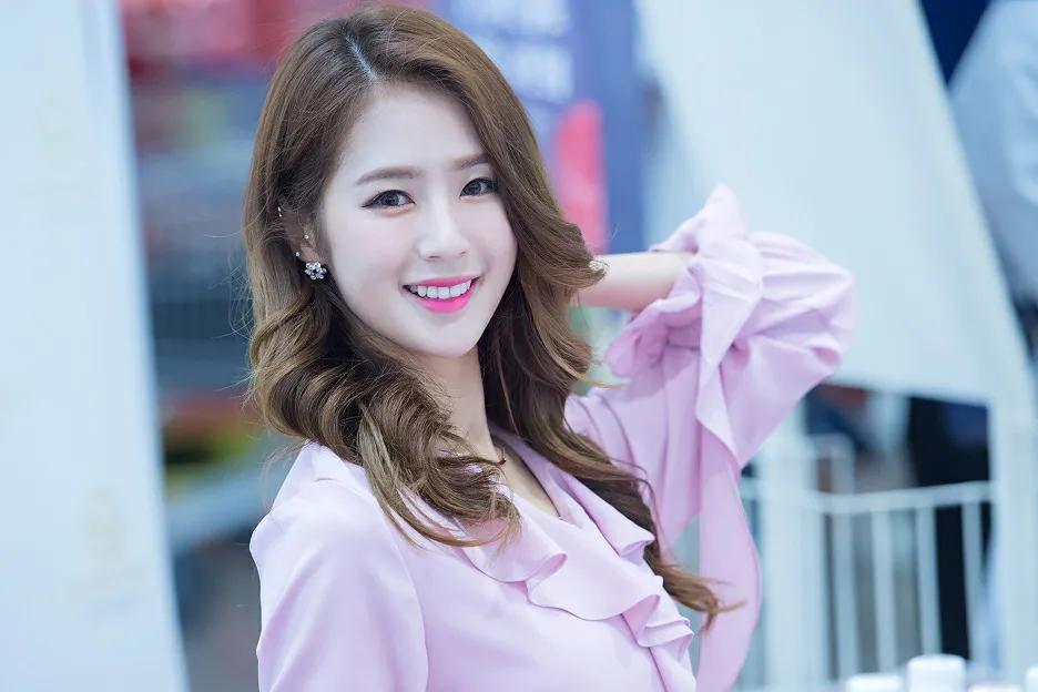 乐天拉拉队长朴基良高清图片：粉丝签名会（第2期）