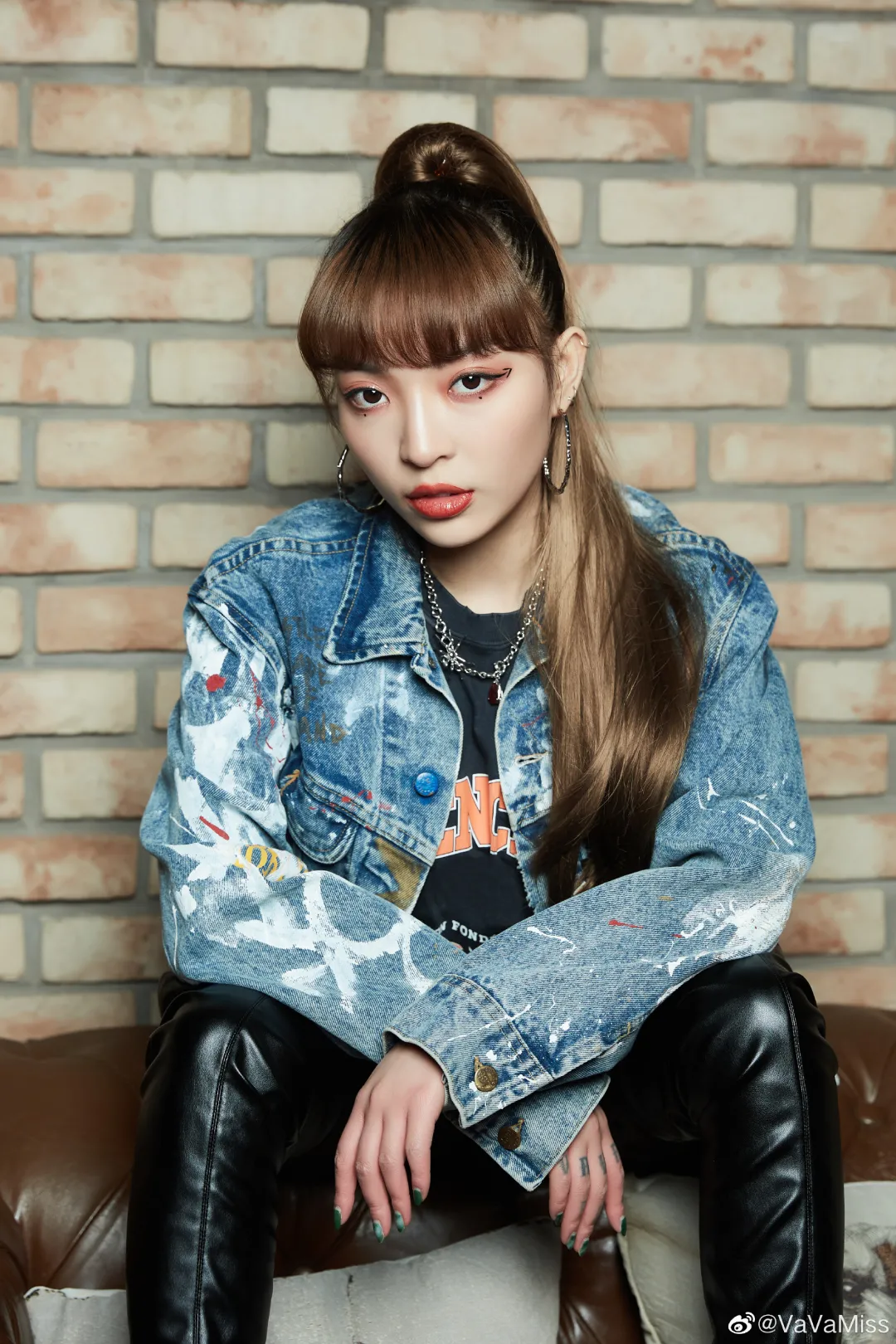 为什么如今VAVA说自己是中国第一女rapper,会有那么多人反对?