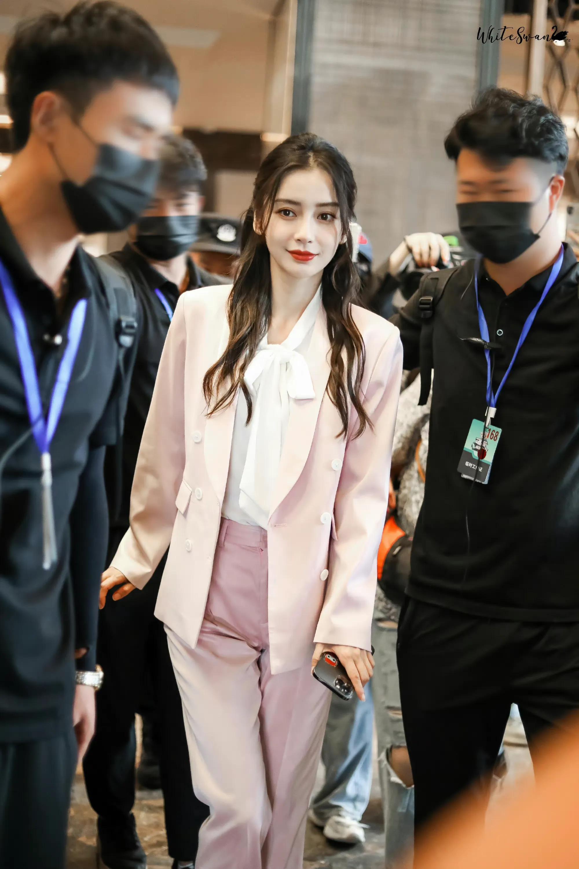 《萌探2》最新一期路透来啦，一大堆帅哥美女来袭
