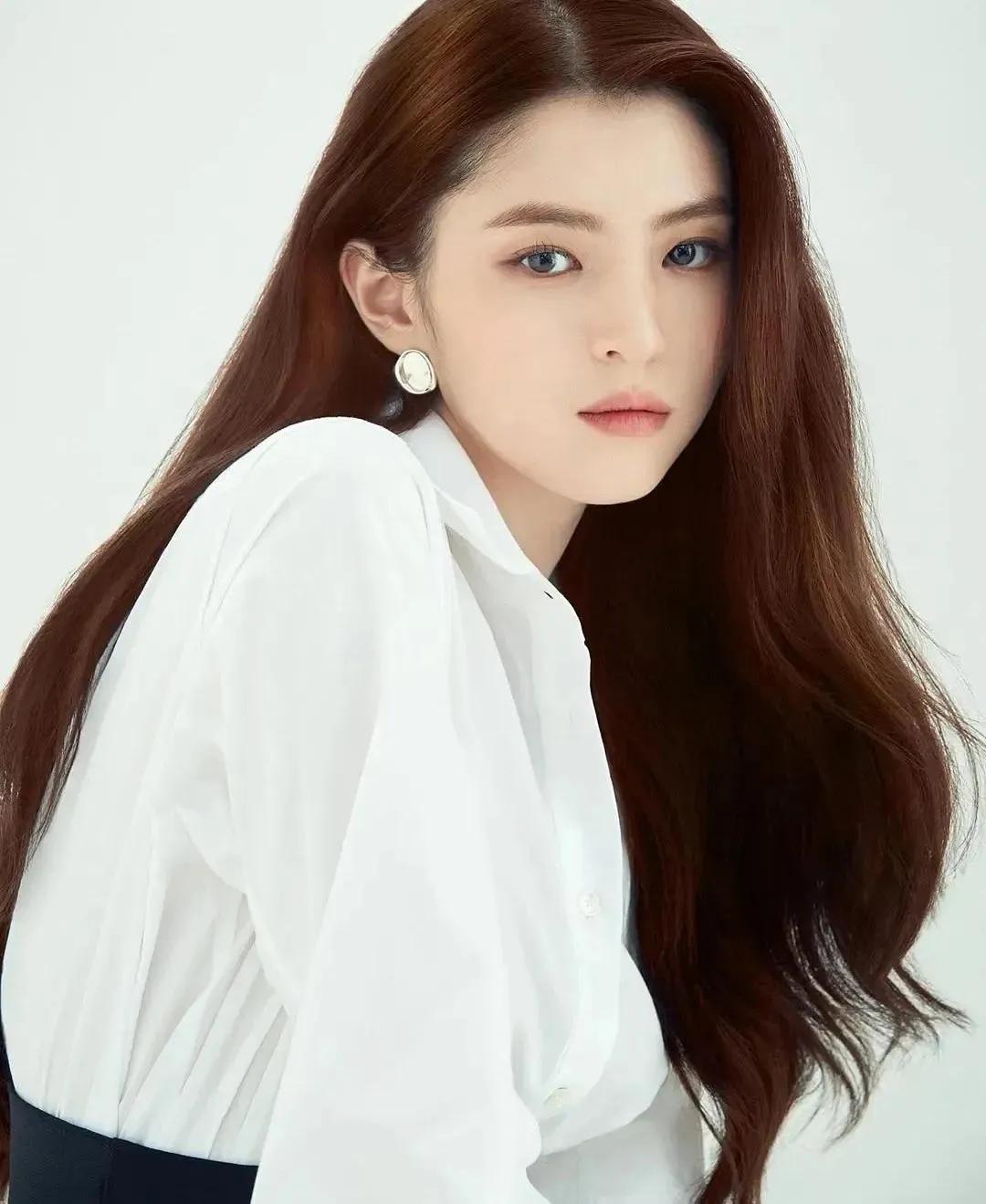 韩国女艺人韩韶禧