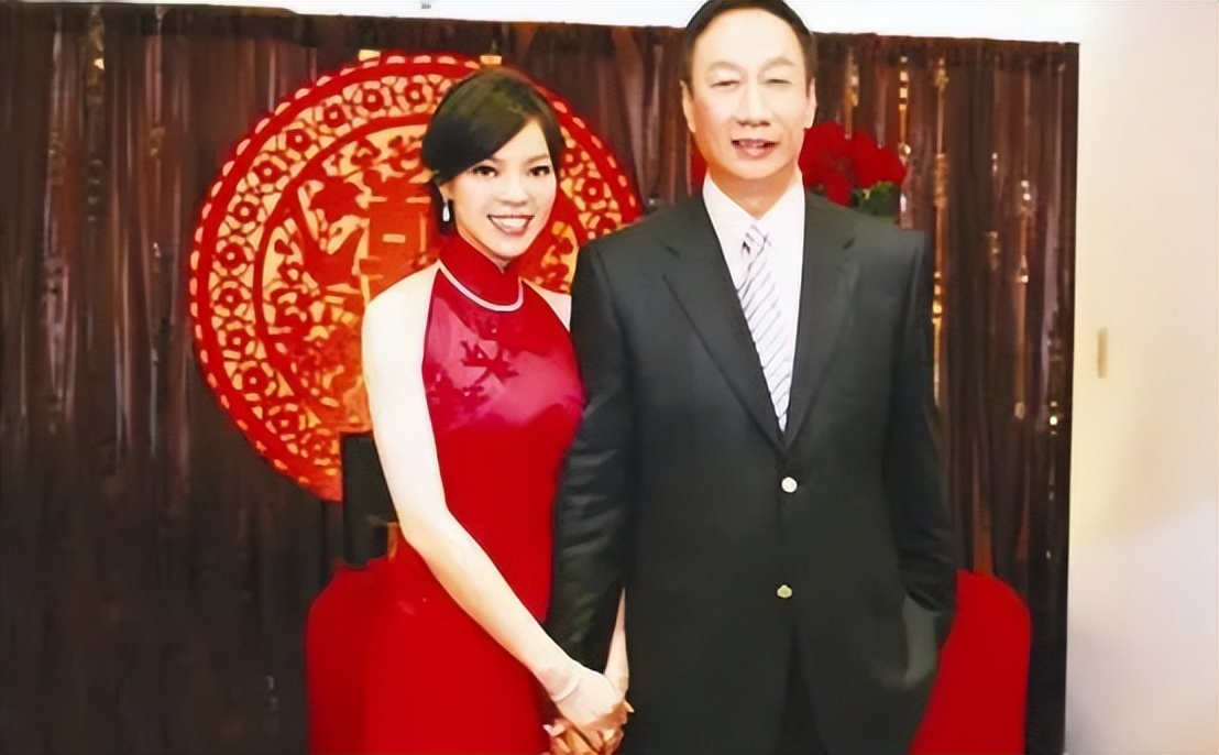 34岁当富士康老板娘，6年3胎稳当百亿豪门阔太，曾馨莹凭什么？
