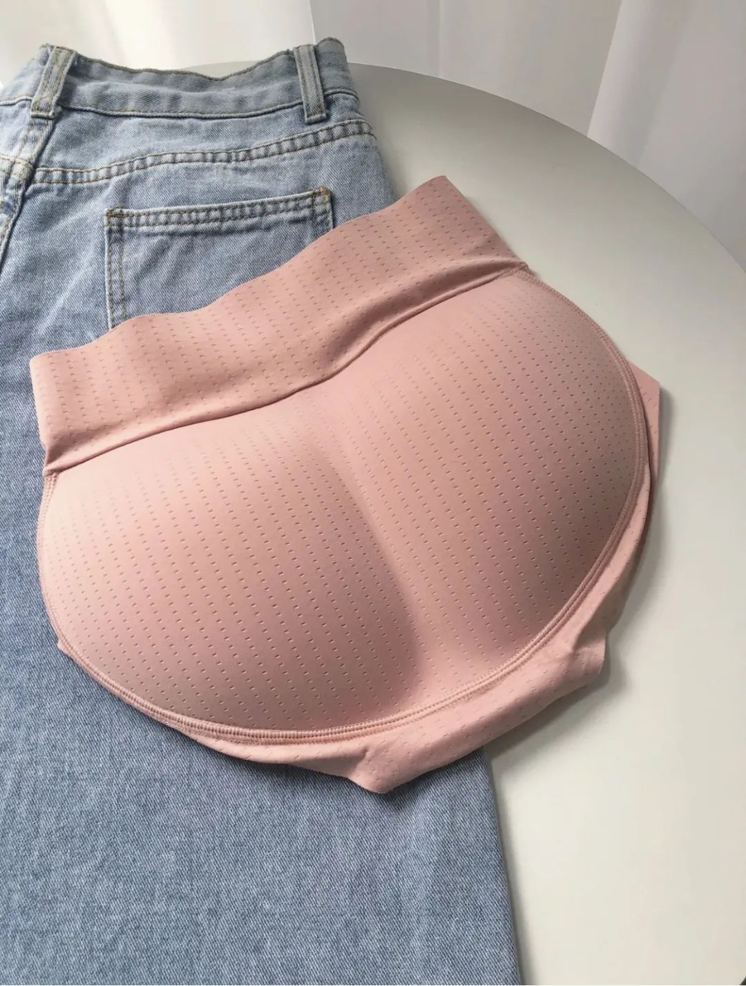 鞠婧祎：从平平无奇的土味路人，蜕变成氛围感女王