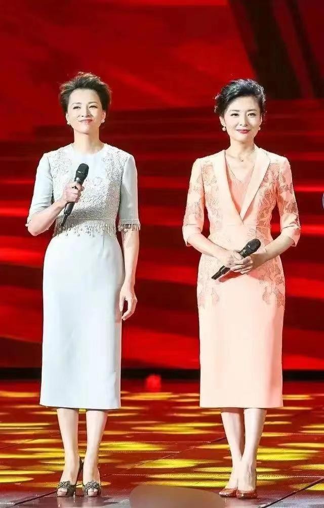 董卿周涛同框，气质品味不相上下，终于明白内涵美的高级形式