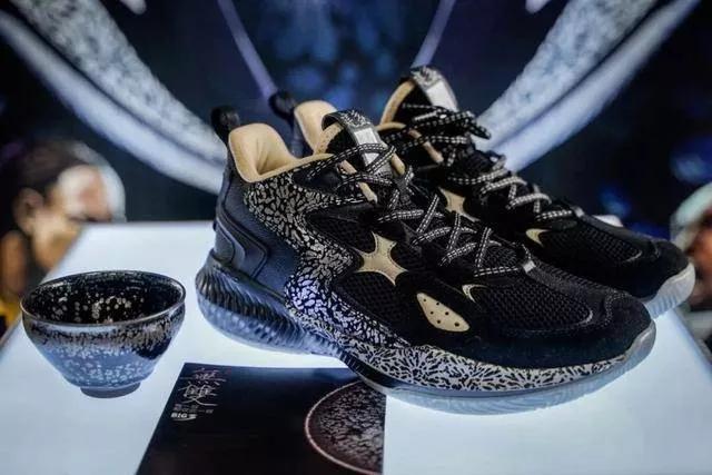安踏新品！狂潮3.0Pro真帅，冬奥领奖鞋好犀利，还有限量款休闲鞋