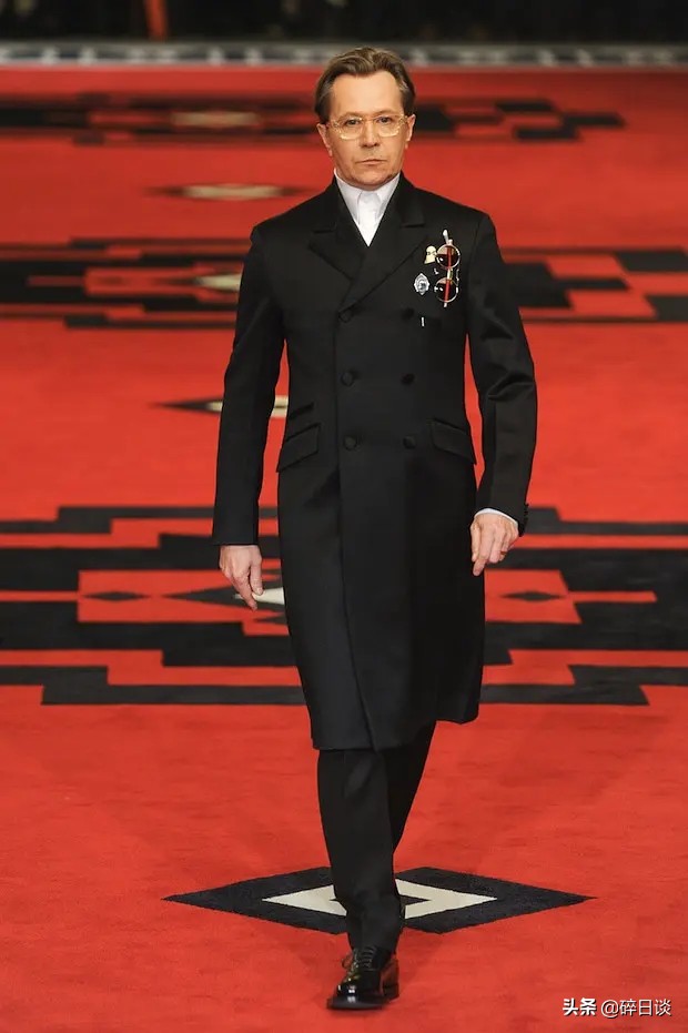 影视人物志《加里·奥德曼》具备经典表演风格又形象多变的影帝