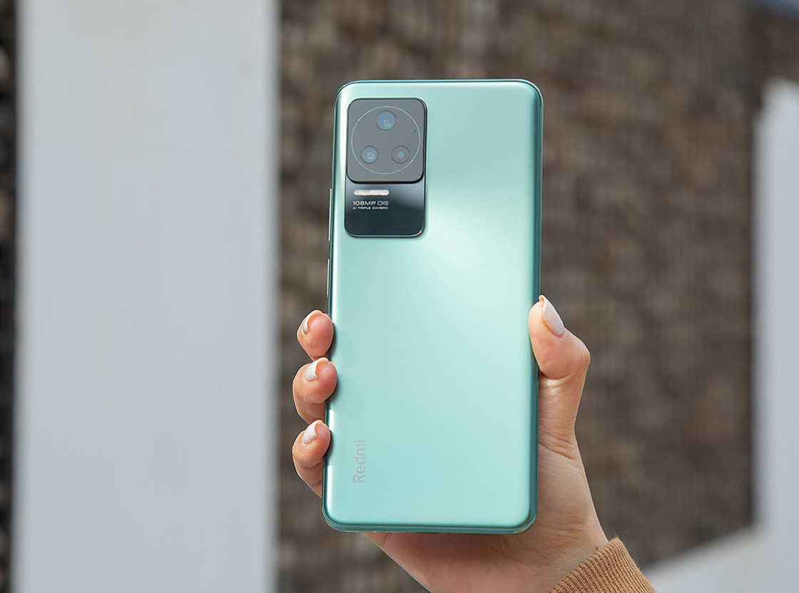 别花冤枉钱，这3款当下“最亲民”的旗舰手机，还能流畅用三五年