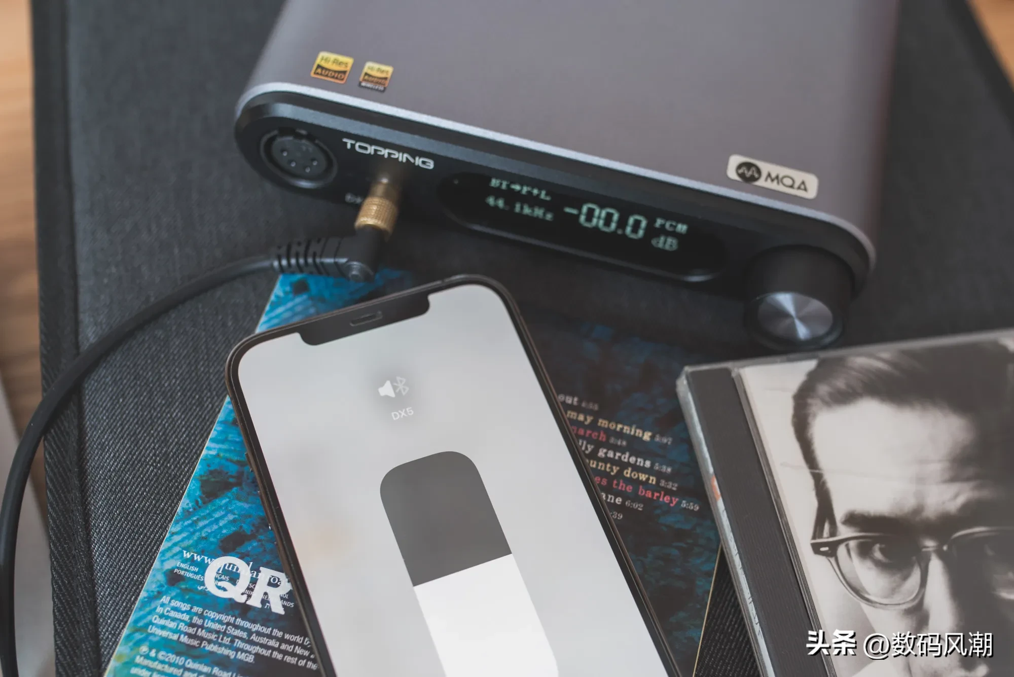 植入主题本期主角TOPPING拓品DX5,作为桌面级音频设备的专业品牌