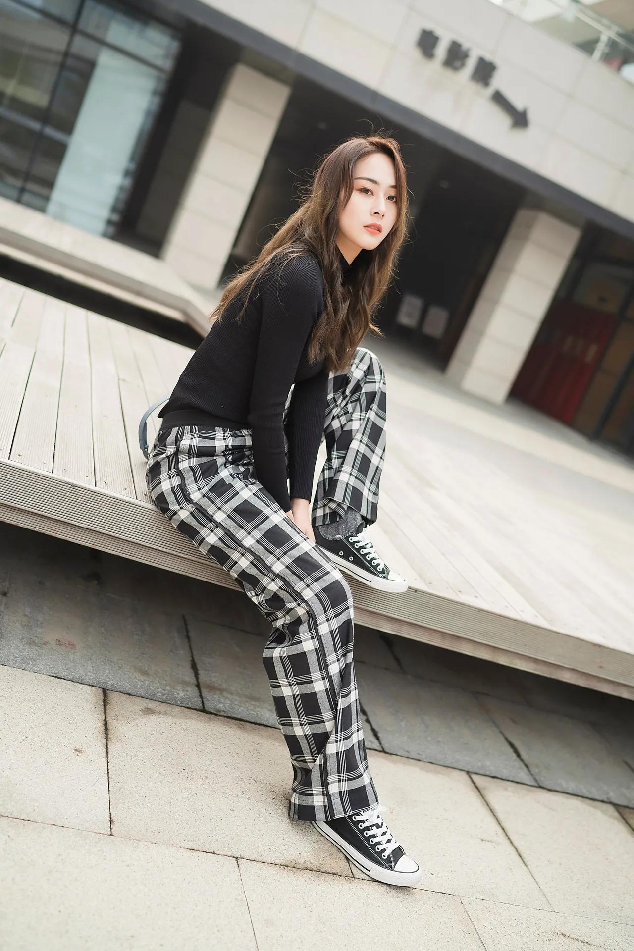 格子裤子土掉渣，错那是你不会穿，这样的混搭才是英伦格子裤