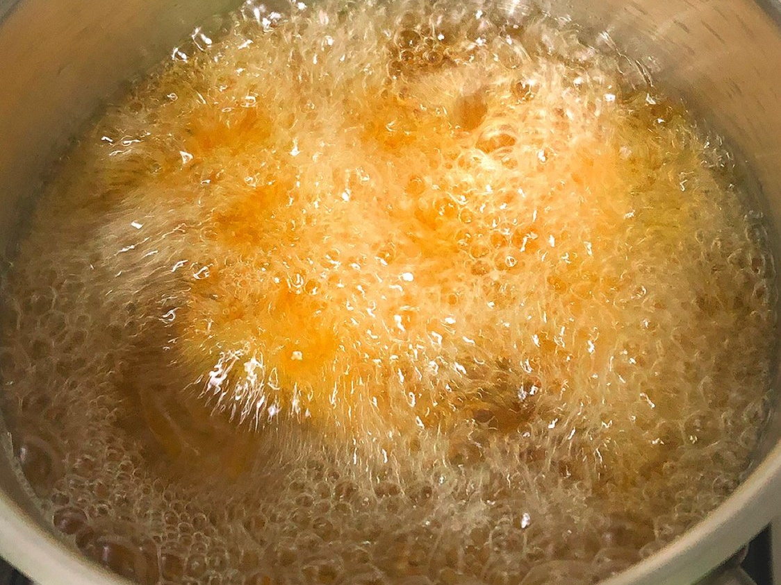 年夜飯必備的4道甜品菜，軟糯香甜，孩子愛吃，上桌一會兒就光盤
