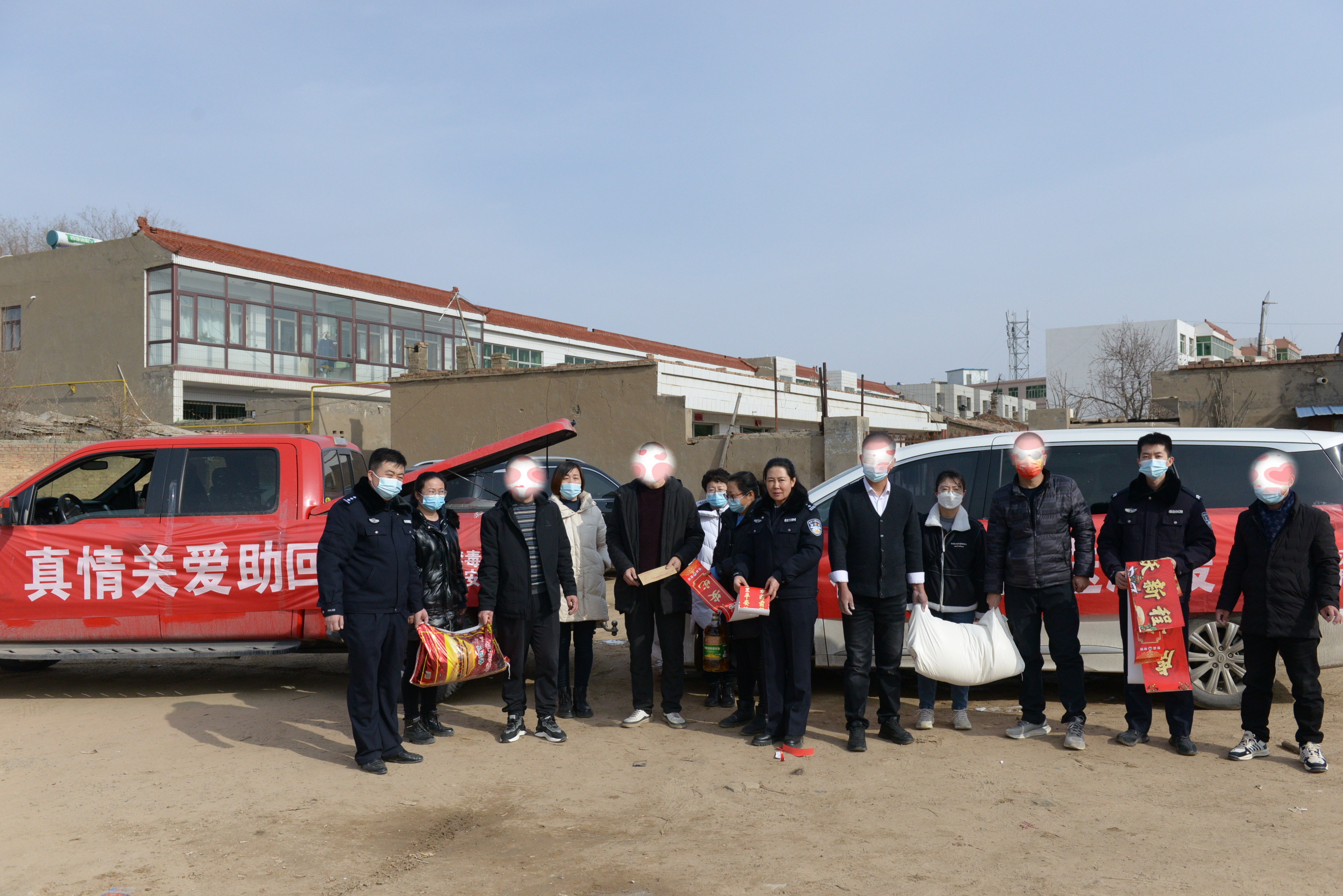 靖边县禁毒办联合县公安局禁毒大队：榜样帮扶送温暖 真情关爱助回归