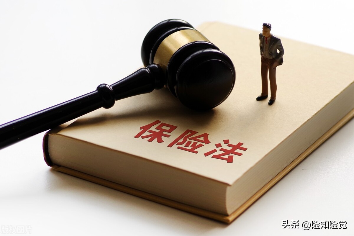 被保险人和受益人同时死亡，理赔金赔付给谁