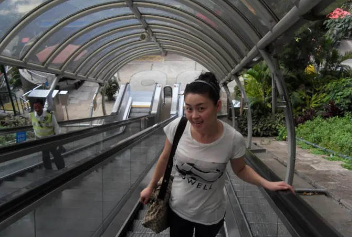 化妆师关婷娜：从未拜师赵本山，他是我的“伯乐”，不是我的男友