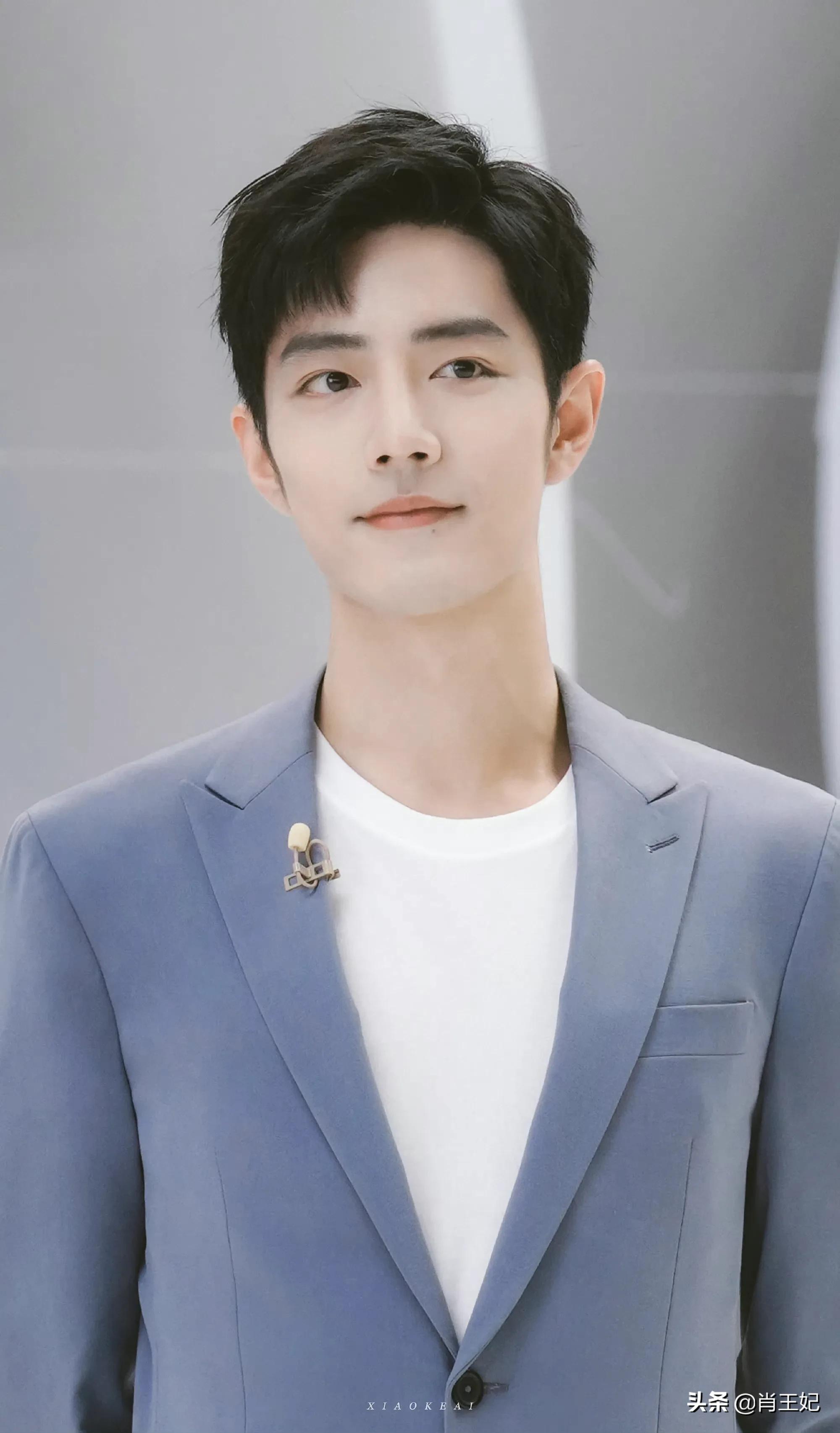 肖战他可真帅啊,帅到没边呀,这身材比例可太完美了