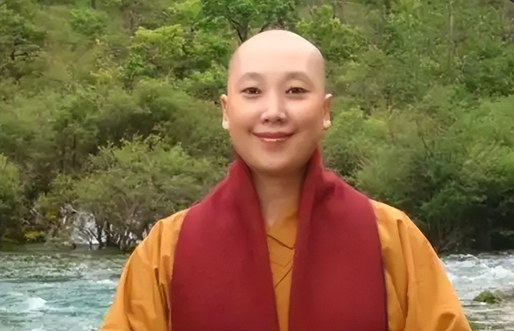 这几位遁入空门的明星：陈晓旭被忽悠，李娜为情所困，他放弃百亿