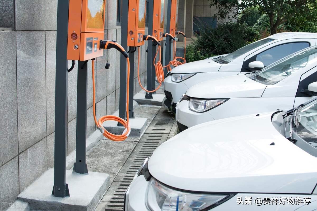 新能源汽车一次充电大概多少度？在哪个充电桩充电便宜？