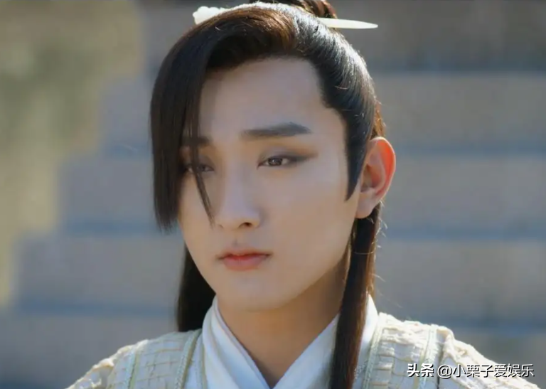 名不符实的“第一美”有多搞笑？有男有女、各有各丑，硬演真尴尬