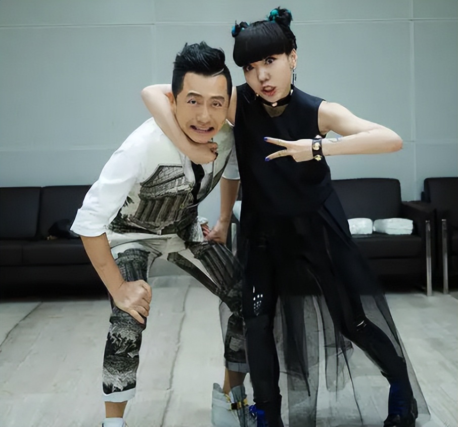 街头卖艺、卑微求职、卖货求生，这5位过气女星如今有多窘？