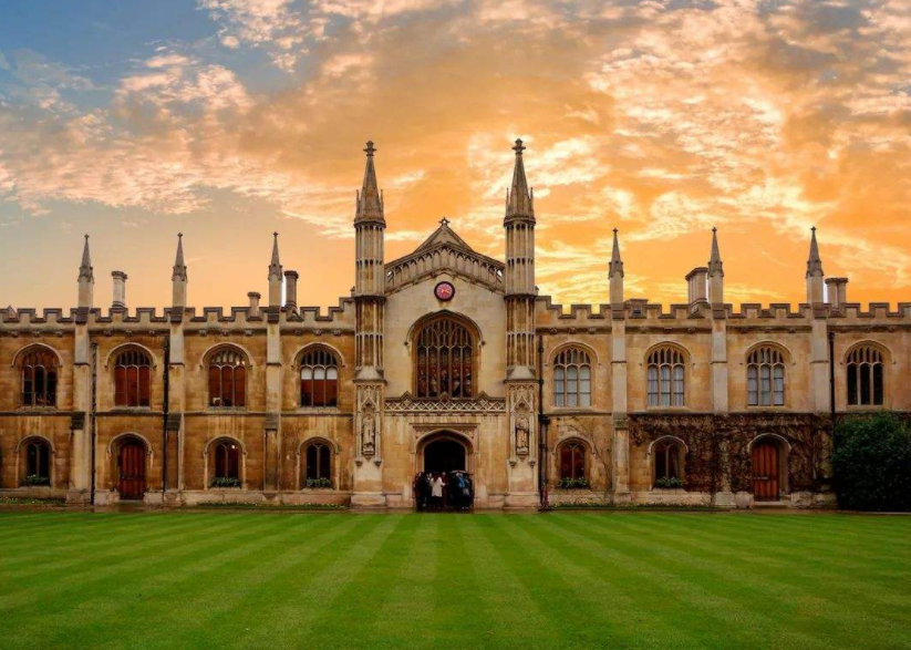 2022世界大学排名已更新，清北齐头并进跻身前20，深大逆袭成黑马